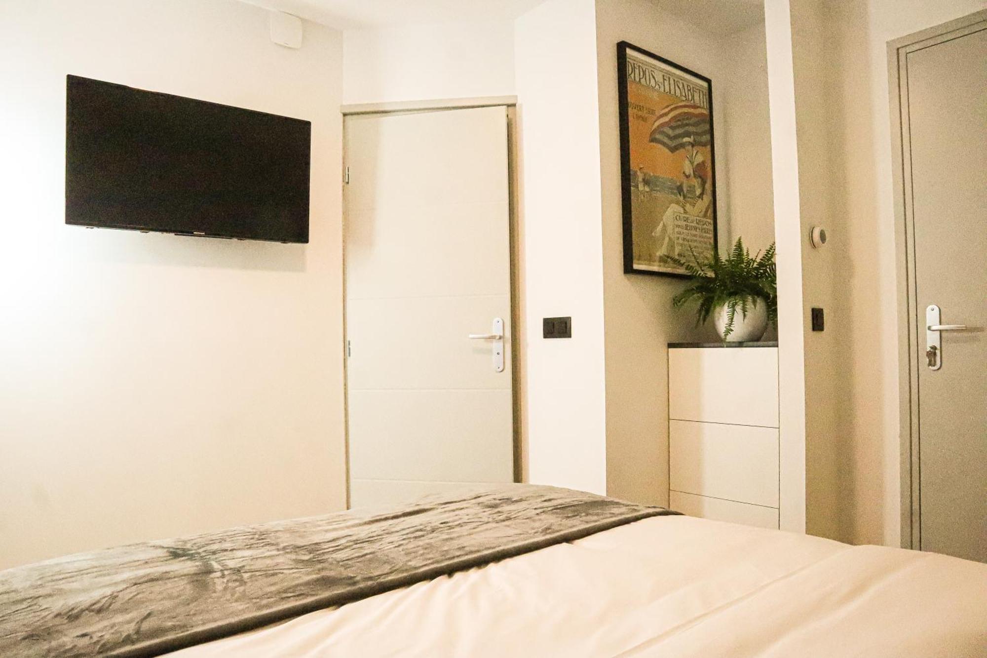 Mr.Bernard Vakantie Appartementen De Panne Luaran gambar